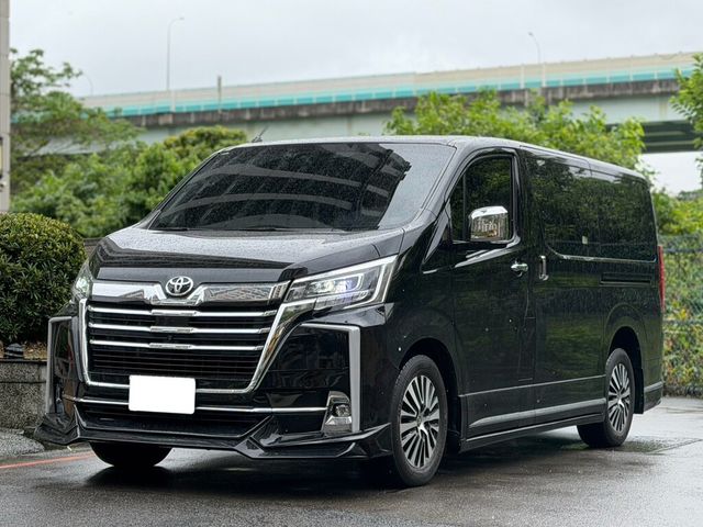 TOYOTA豐田 GRANVIA  第1張相片