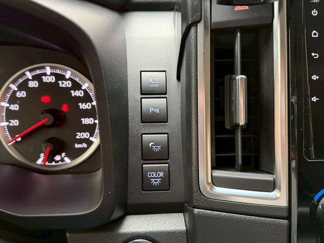 TOYOTA豐田 GRANVIA  第14張相片