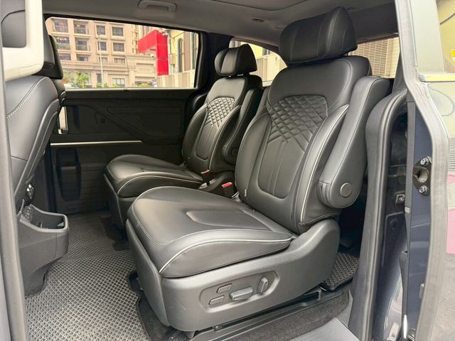 HYUNDAI現代 CUSTIN  第4張相片