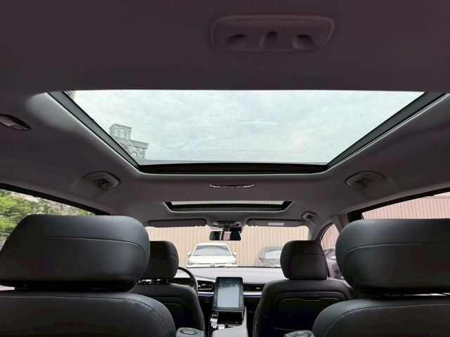 HYUNDAI現代 CUSTIN  第6張相片