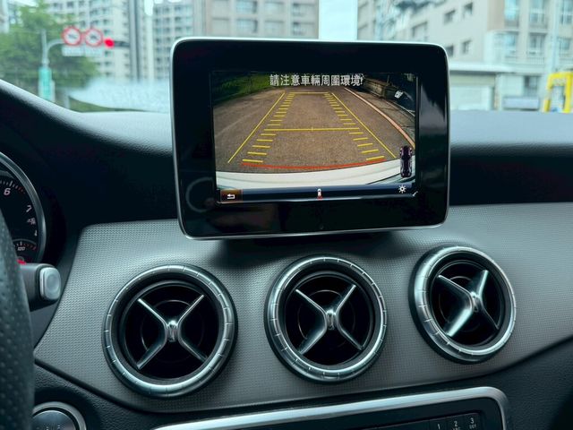 M-BENZ賓士 CLA200 SHOOTING BRAKE  第9張相片