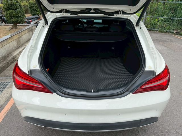 M-BENZ賓士 CLA200 SHOOTING BRAKE  第12張相片