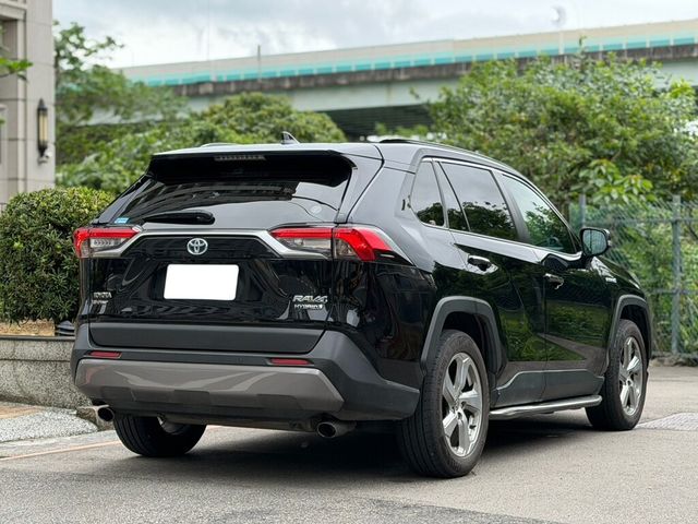 TOYOTA豐田 RAV4  第2張相片