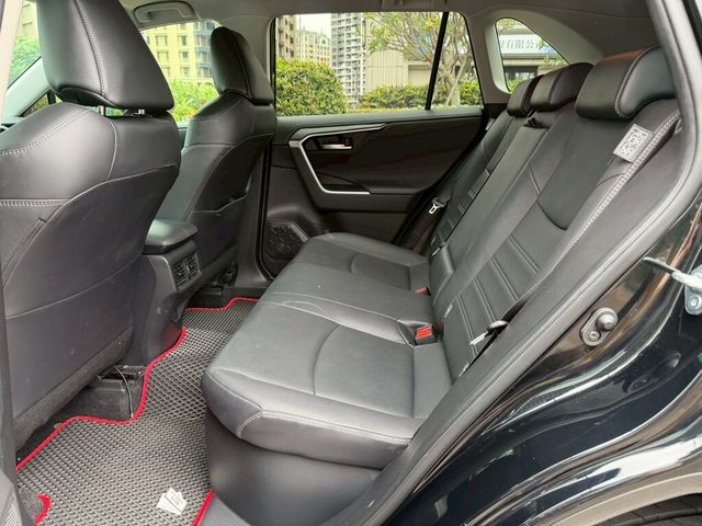 TOYOTA豐田 RAV4  第4張相片