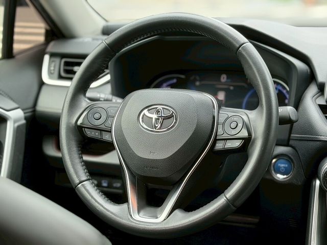 TOYOTA豐田 RAV4  第6張相片