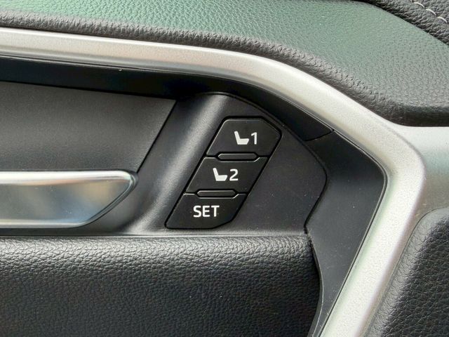 TOYOTA豐田 RAV4  第9張相片