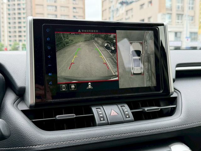 TOYOTA豐田 RAV4  第11張相片