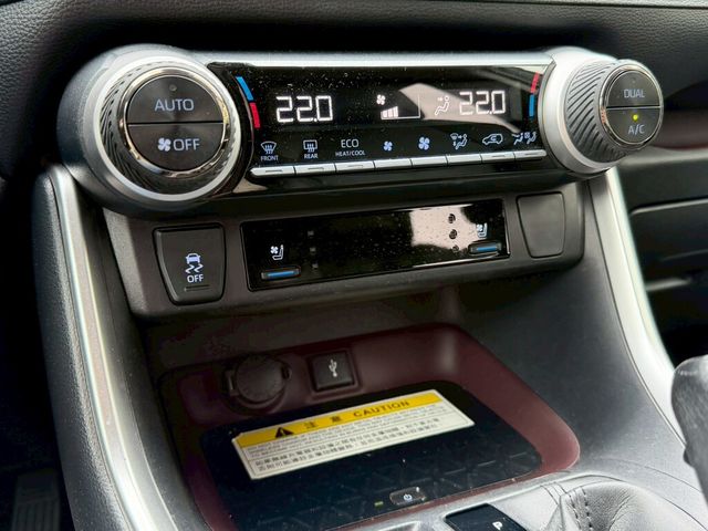 TOYOTA豐田 RAV4  第13張相片
