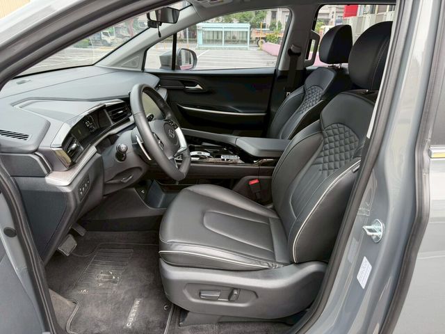 HYUNDAI現代 CUSTIN  第3張相片