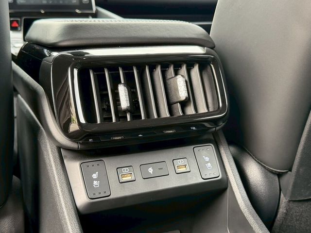 HYUNDAI現代 CUSTIN  第7張相片