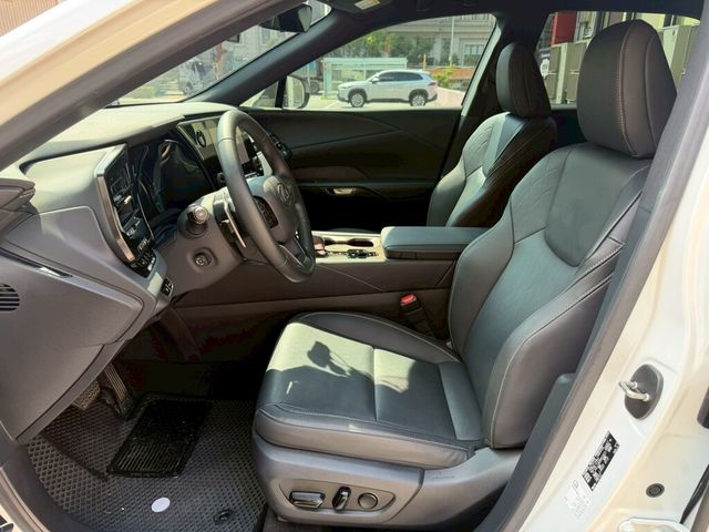 LEXUS凌志 RX350H  第3張相片