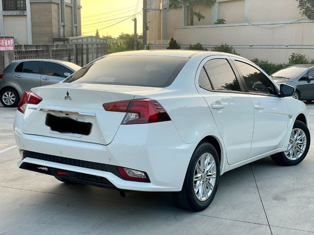 MITSUBISHI三菱 GRAND LANCER  第2張相片
