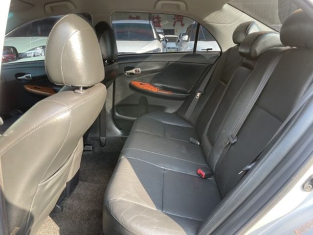 TOYOTA豐田 ALTIS  第6張相片