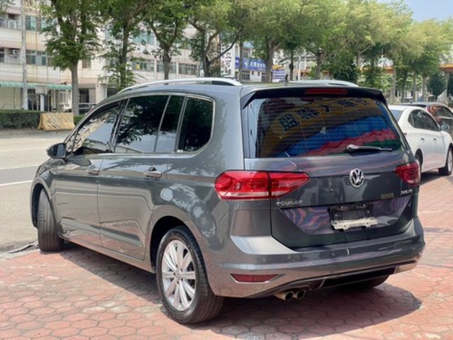 VOLKSWAGEN福斯 TOURAN  第2張相片