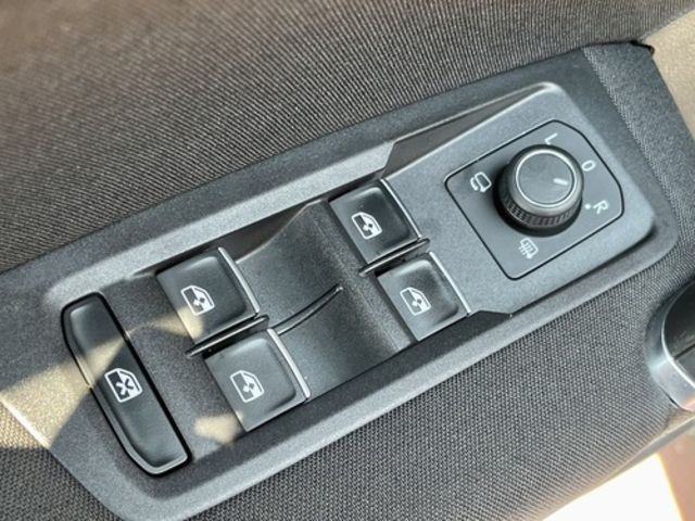 VOLKSWAGEN福斯 TOURAN  第9張相片
