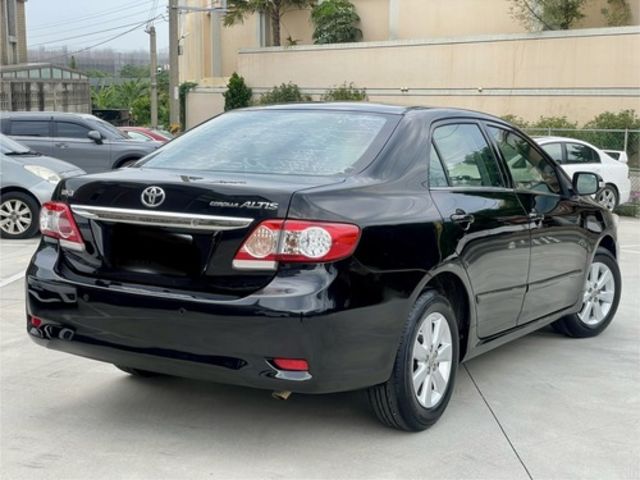 TOYOTA豐田 ALTIS  第2張相片
