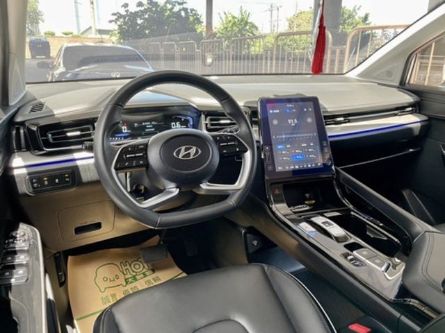 HYUNDAI現代 CUSTIN  第6張相片