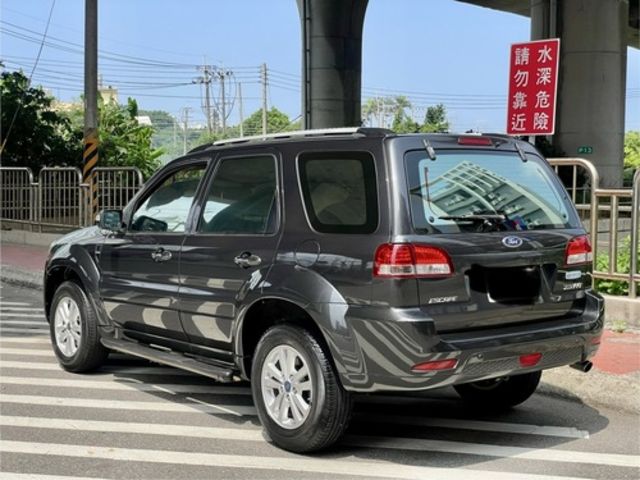 FORD福特 ESCAPE  第2張相片