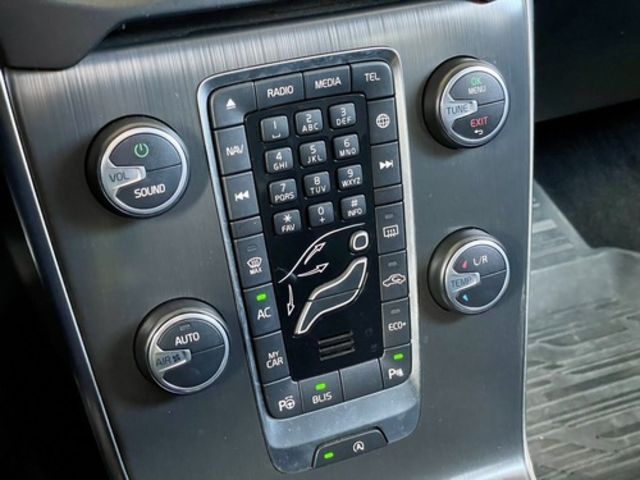 VOLVO富豪 V40  第9張相片