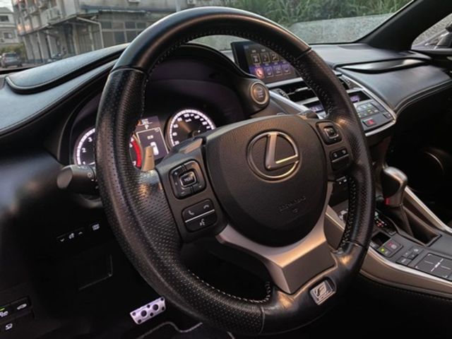 LEXUS凌志 NX200T  第5張相片