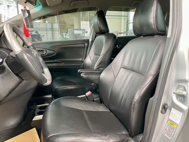 TOYOTA豐田 WISH  第3張相片