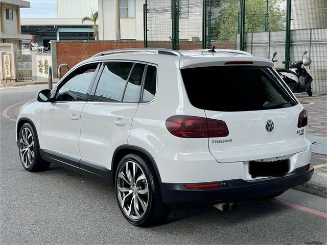 VOLKSWAGEN福斯 TIGUAN  第2張相片