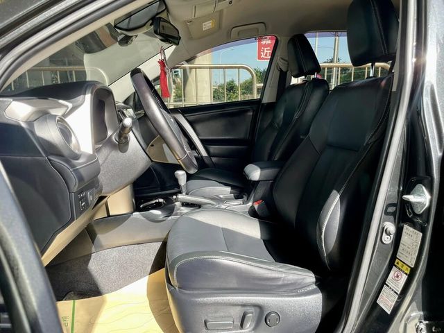 TOYOTA豐田 RAV4  第5張相片