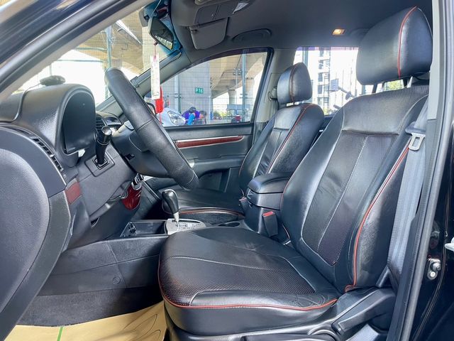 HYUNDAI現代 SANTA FE  第3張相片