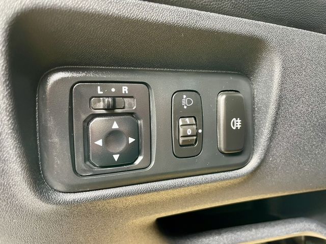 MITSUBISHI三菱 COLT PLUS  第7張相片