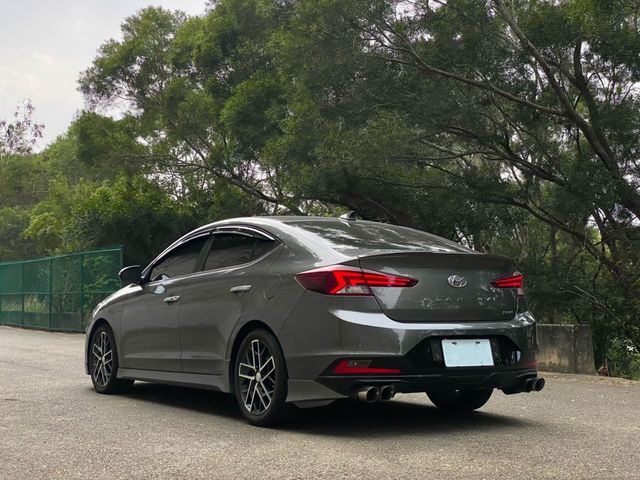HYUNDAI現代 ELANTRA  第4張相片