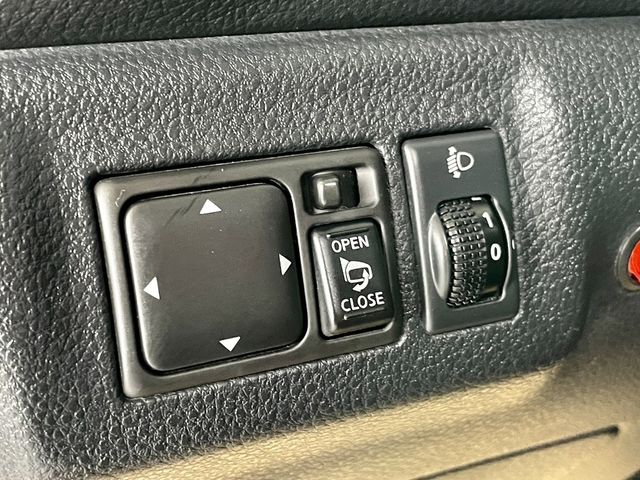 NISSAN日產 LIVINA  第11張相片