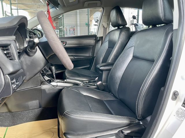 TOYOTA豐田 ALTIS  第5張相片