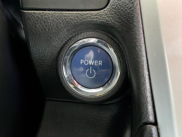 TOYOTA豐田 CAMRY HYBRID  第17張相片