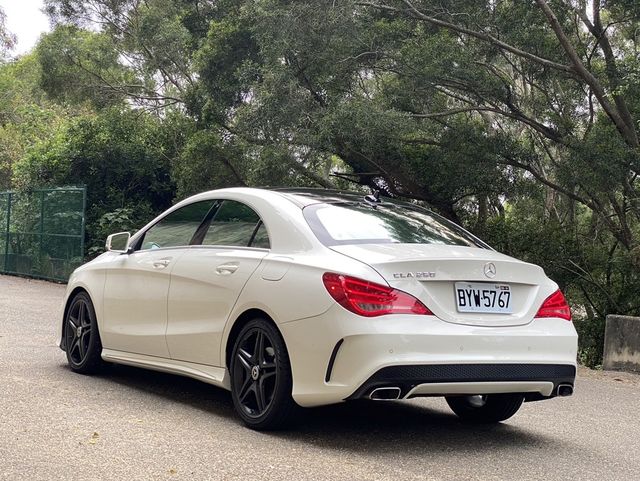 M-BENZ賓士 CLA250  第2張相片