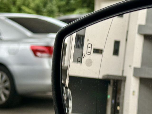 FORD福特 KUGA  第12張相片