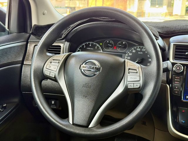 NISSAN日產 TIIDA  第5張相片
