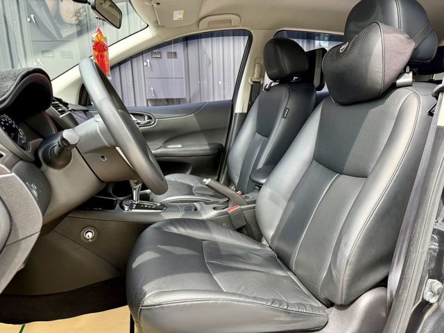 NISSAN日產 TIIDA  第3張相片