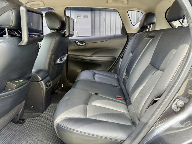 NISSAN日產 TIIDA  第4張相片