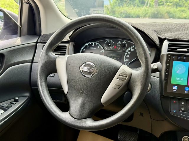 NISSAN日產 TIIDA  第6張相片