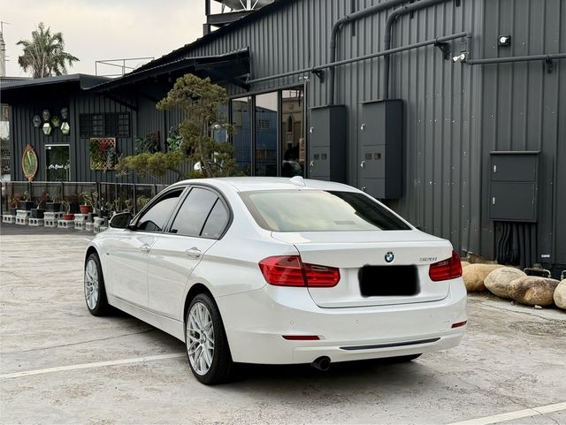 BMW寶馬 320I  第2張相片