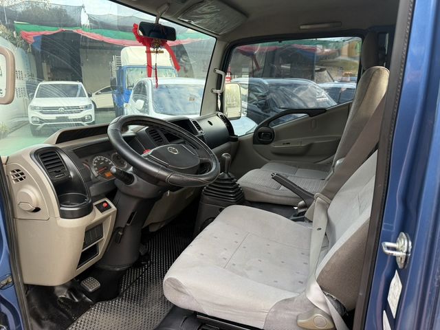 NISSAN日產 CABSTAR  第6張相片