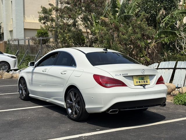 M-BENZ賓士 CLA200  第2張相片