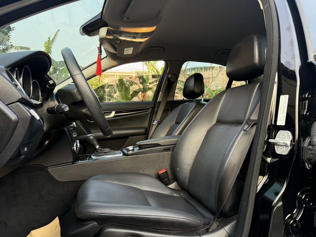 M-BENZ賓士 C180  第3張相片