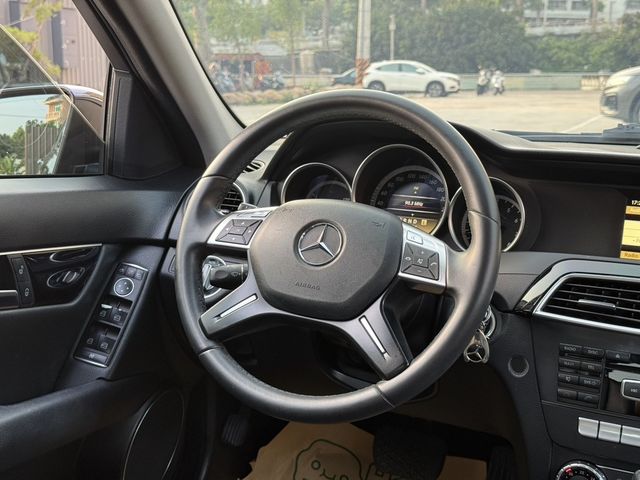 M-BENZ賓士 C180  第6張相片