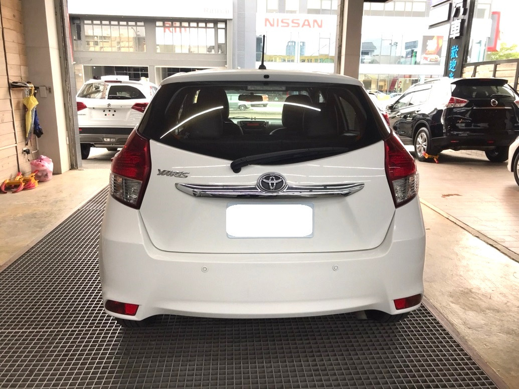 2017 Toyota yaris 1.5L ☑後座六四分離☑代步車首選☑經濟實惠☑省油☑售後五年保固  第9張相片