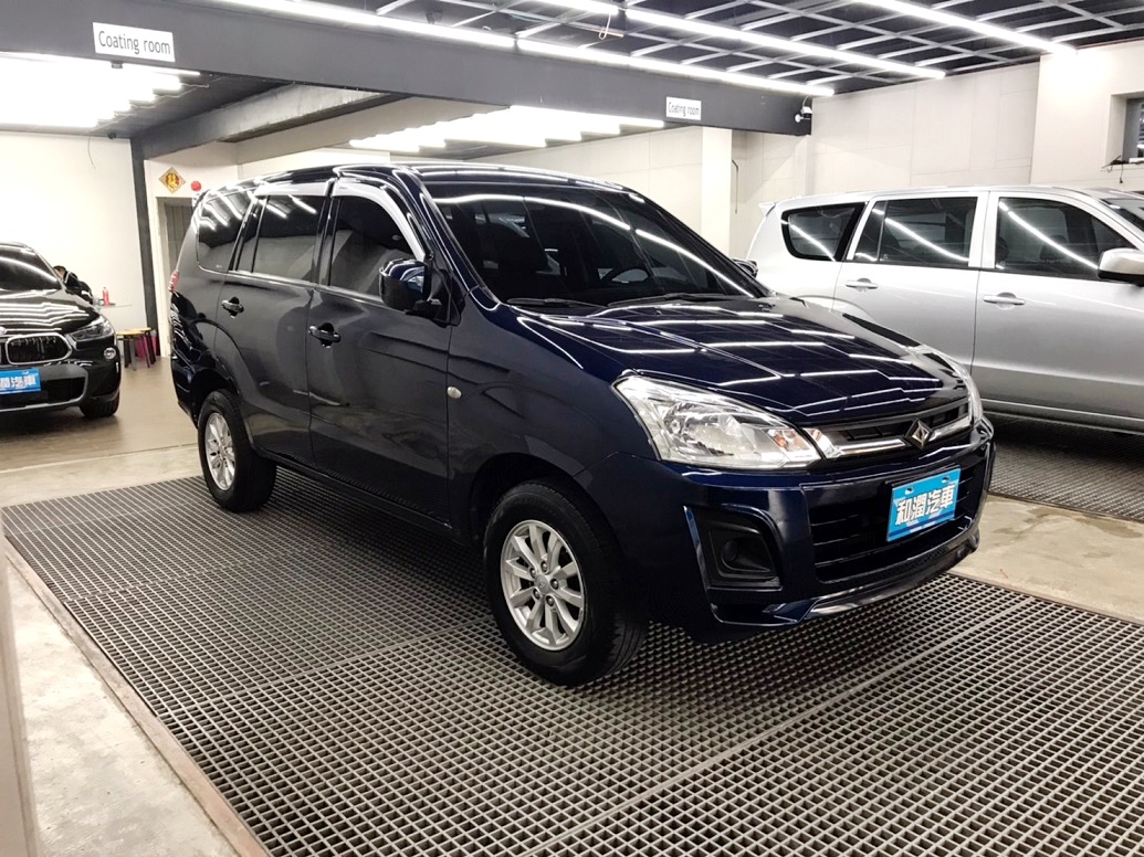 2018 CMC zinger 2.4L 原廠認證/客貨兩用/定速/後座出風口/售後五年保固/事業休閒 一車滿足！  第3張相片