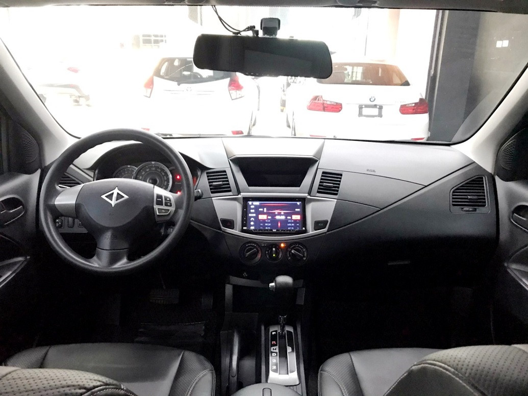 2018 CMC zinger 2.4L 原廠認證/客貨兩用/定速/後座出風口/售後五年保固/事業休閒 一車滿足！  第5張相片