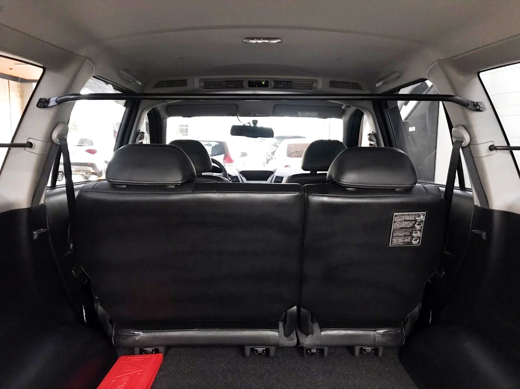 2018 CMC zinger 2.4L 原廠認證/客貨兩用/定速/後座出風口/售後五年保固/事業休閒 一車滿足！  第9張相片