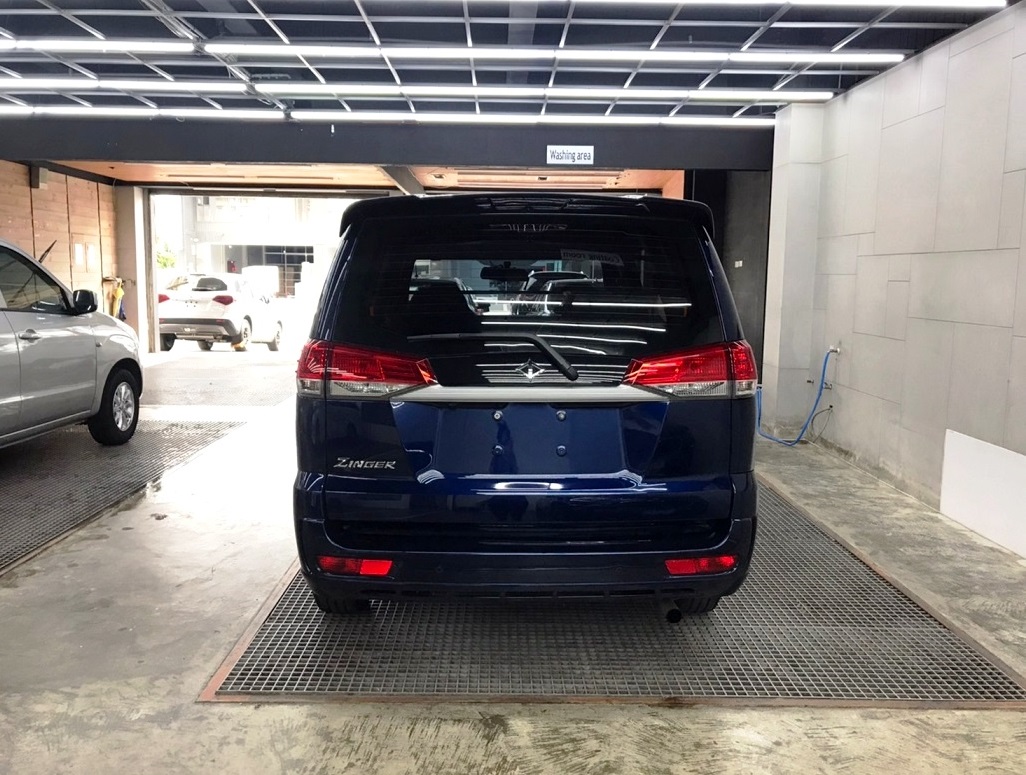 2018 CMC zinger 2.4L 原廠認證/客貨兩用/定速/後座出風口/售後五年保固/事業休閒 一車滿足！  第11張相片