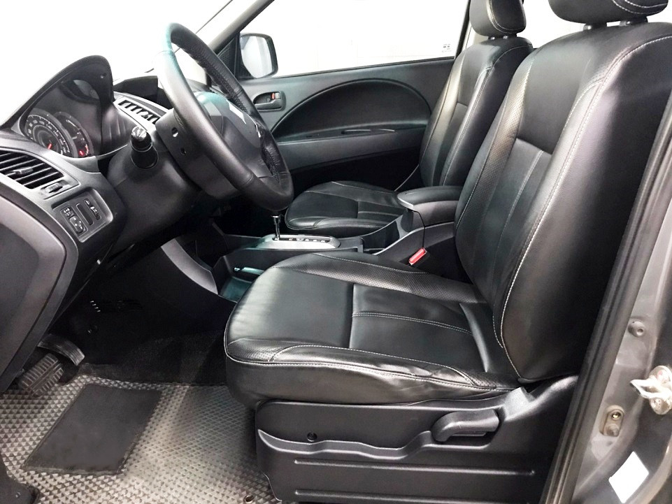2018 Mitsubishi CMC zinger 質感蒼岩灰 2.4l 自排 可視訊賞車/客貨兩用/定速/後座出風口/售後五年保固/事業休閒 一車滿足！  第3張相片